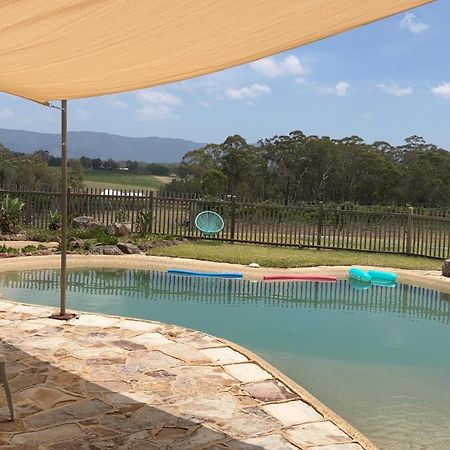 Blueberry Hill Vineyard Stay Rothbury Eksteriør bilde