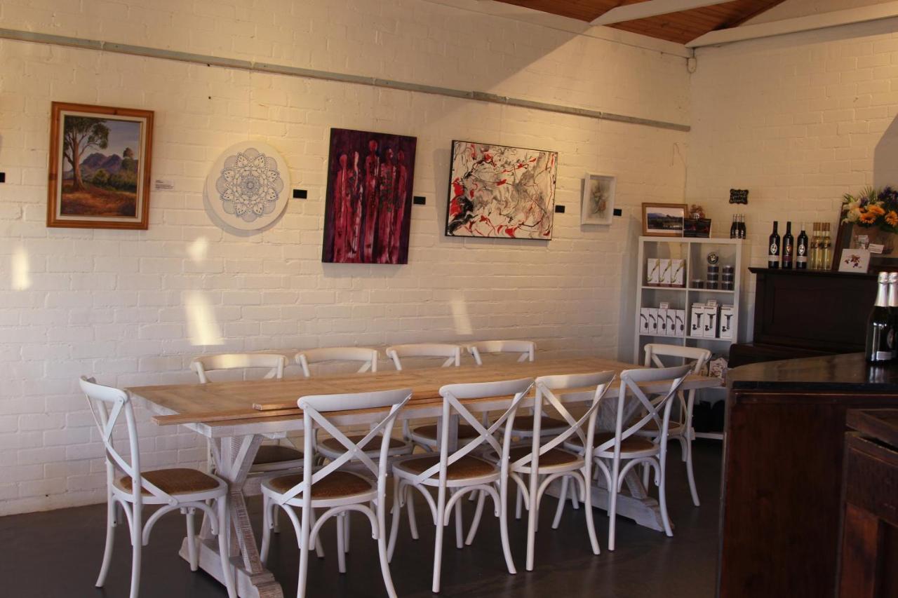 Blueberry Hill Vineyard Stay Rothbury Eksteriør bilde