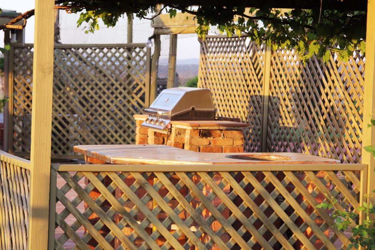 Blueberry Hill Vineyard Stay Rothbury Eksteriør bilde